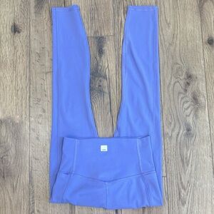 Vuori Women's Studio Pocket Leggings 25" Size XS In Ultra Violet